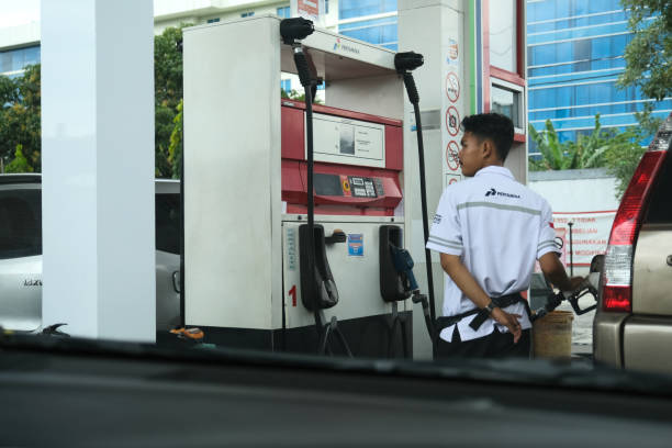 Pemerintah sudah mengeluarkan keterangan resmi, untuk pembatasan BBM subsidi. Foto: Repro Istockphoto