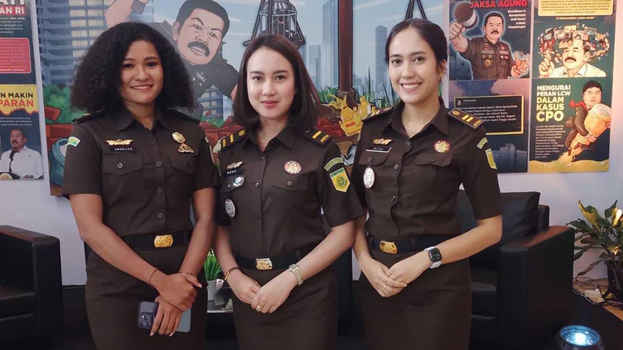 Kejaksaan RI telah membuka 9.694 formasi CPNS 2024, salah satu syarat yang mencolok adalah penampilan fisik. Foto: Repro adhyaksadigital.com