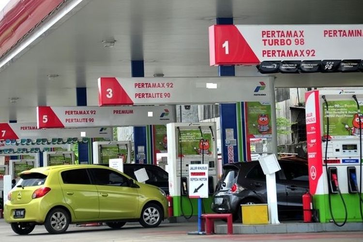 Harga BBM non subsidi, khususnya Pertamax mengalami kenaikan. Foto: Repro tribunnews.com