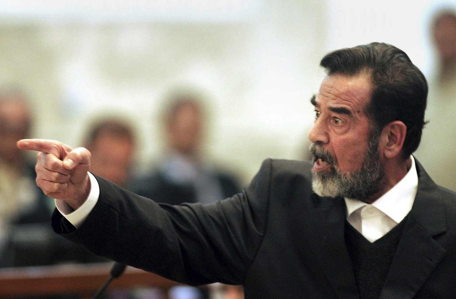Sosok Saddam Hussein, eks Presiden Irak yang penuh kontroversi. Foto: Repro english.aawsat.com