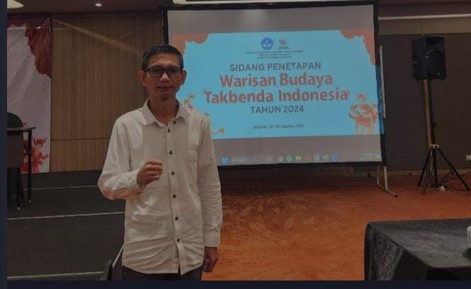 Kepala Bidang Kebudayaan Konawe, Andang Masnur, saat sidang penetapan Mowindahako sebagai Warisan Budaya Takbenda oleh Kemendikbud. Foto: Ist.