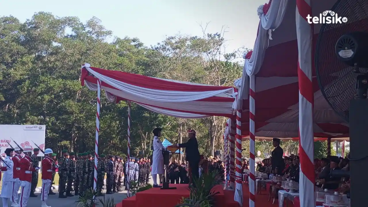 Upacara peringatan hari kemerdekaan Republik Indonesia di kantor Gubernur Sulawesi Tenggara. Foto: Nur Fauzia/Telisik