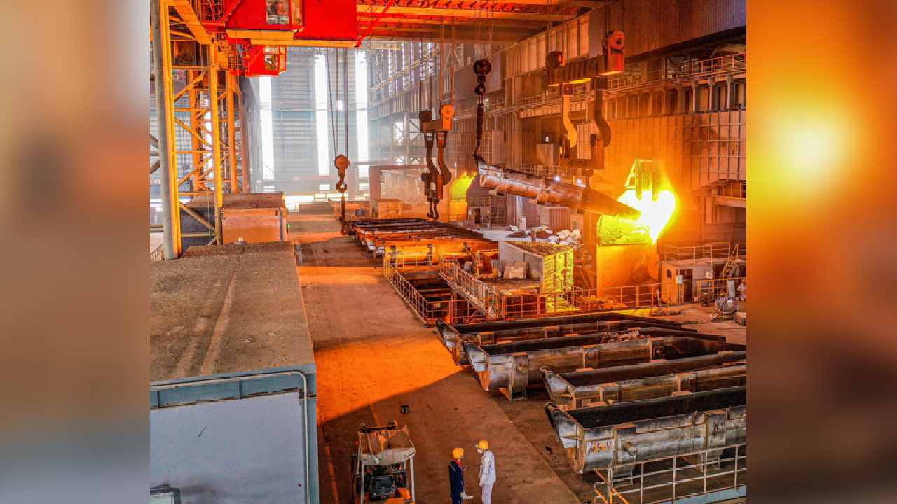 Dengan adanya transformasi sumber energi dari batu bara ke gas, diharapkan proses smelting di Sulawesi dapat menjadi lebih efisien dan ramah lingkungan. Foto: Repro oss.co.id