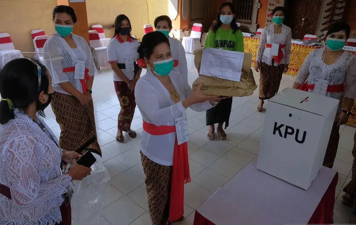 Gaji KPPS Pilkada Serentak 2024 lebih rendah dibanding pemilu  sebelumnya. Foto: Repro Antara