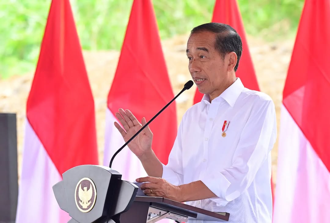 Jokowi menegaskan komitmen Indonesia dalam upaya meredakan konflik, serta menjaga keselamatan warga negaranya. Foto: Instagram @jokowi