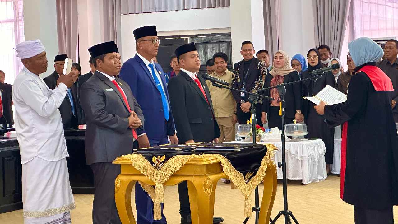 Resmi I Made Asmaya jabat Ketua DPRD Konawe definitif periode 2024-2029. Foto: Ist