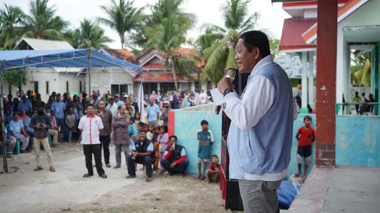 Calon Wakil Gubernur Sulawesi Tenggara, Hugua saat melakukan kampanye di Buton Selatan. Foto:Ist