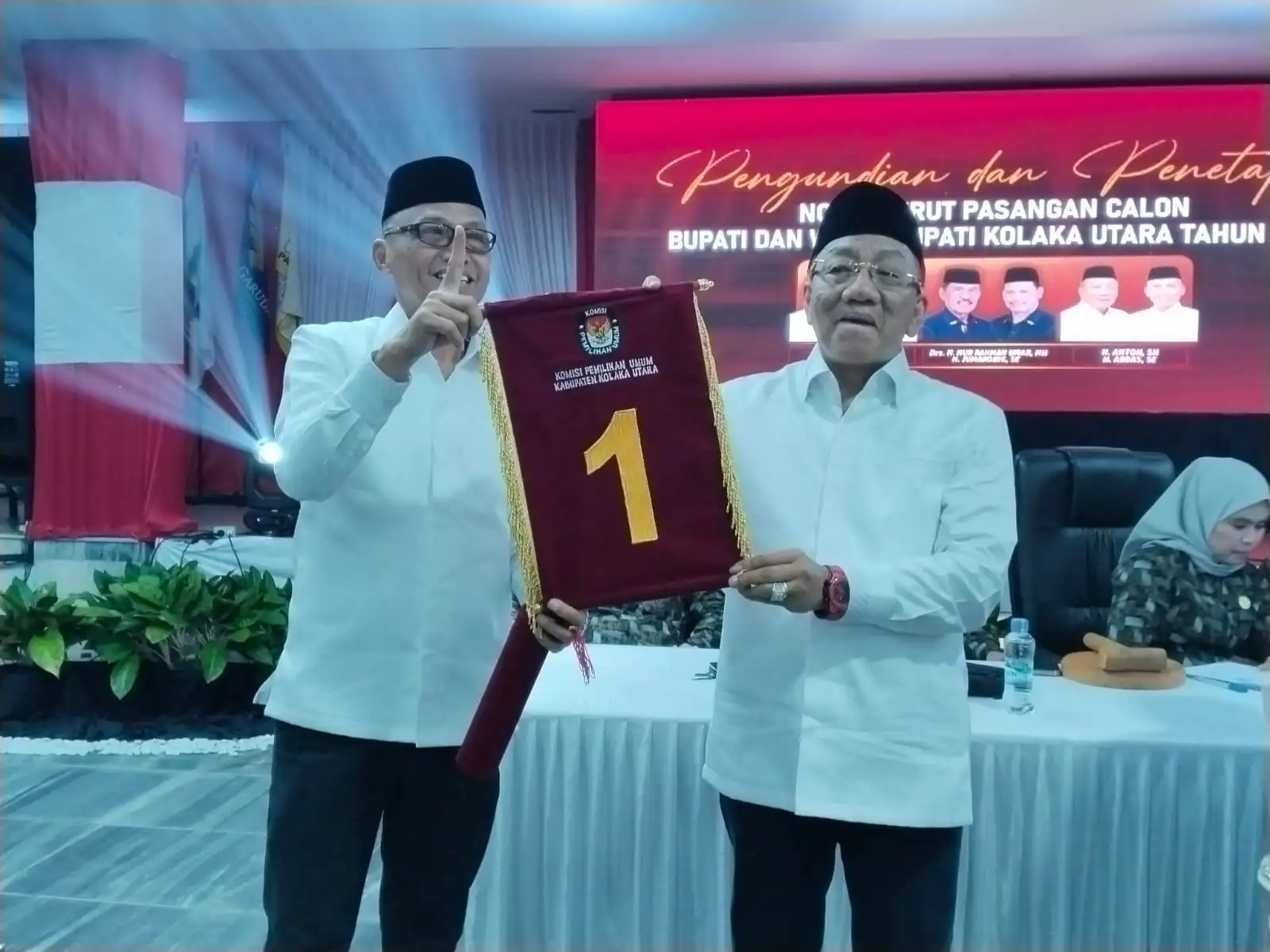 Pasangan calon Bupati dan Wakil Bupati Kolaka Utara nomor urut 1, Anton-Abbas. Foto: telisik.id