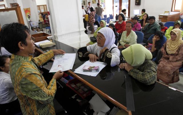 OJK menyebut, dana pensiun bisa cair setelah 10 tahun masa kepesertaan. Foto: Repro setkab.go.id
