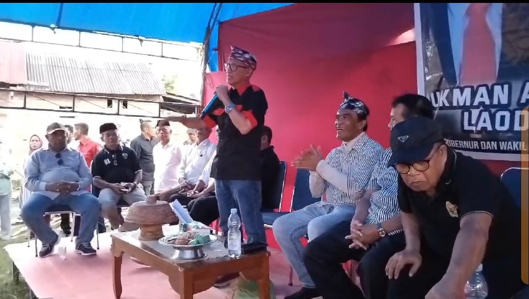 Pasangan Calon Gubernur dan Wakil Gubernur Sulawesi Tenggara Lukman Abunawas dan La Ode Ida saat melakukan kampanye di Kabupaten Muna. Foto: Ist.