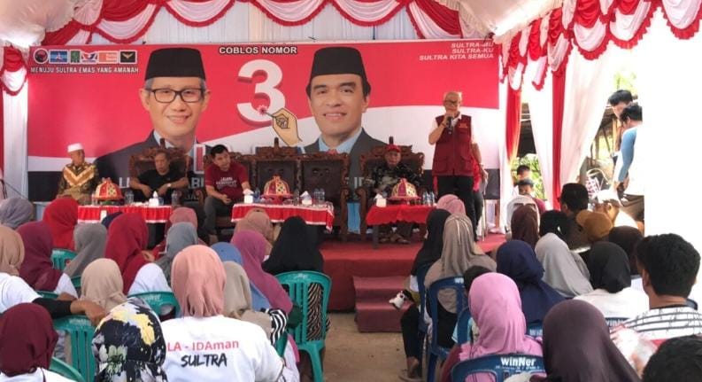 Paslon Gubernur dan Wakil Gubernur Sulawesi Tenggara LA-IDA, kampanye di Kelurahan Wasaga, Kecamatan Pasar Wajo, Kabupaten Buton. Foto: Ist.