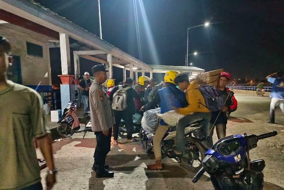 Pengamanan dan patroli rutin Polsek Kawasan Pelabuhan Kolaka. Foto: Ist