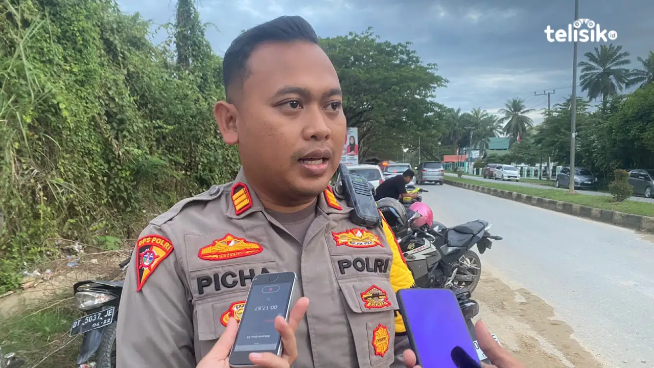 Kabag Ops Polresta Kendari AKP Picha Armedi saat di wawancara awak media. Foto: Nabila/Telisik
