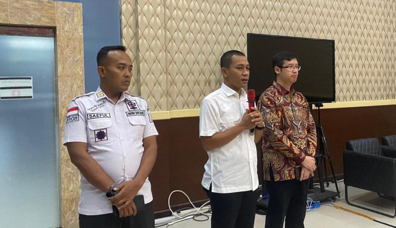 Plh Kepala Kantor Wilayah Kemenkumham Sultra, Sunu Tedy Maranto, (tengah) saat memberikan arahan kepada peserta CPNS Kemenkumham. Foto: Ist