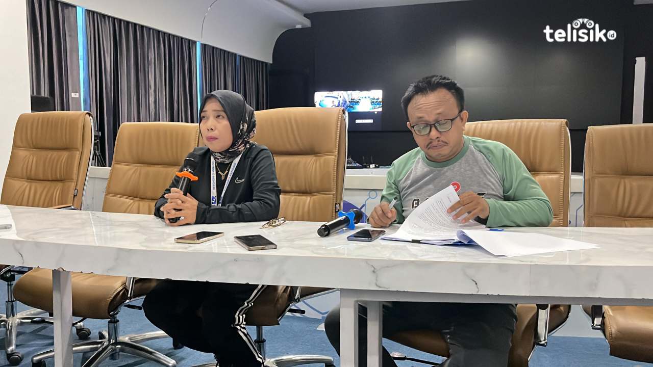 Kadis Komintern Kota Kendari, Nismawati dan Sekretaris Tim CISRT, Kurniawan Ilyas. Foto: Nur Fauzia/Telisik