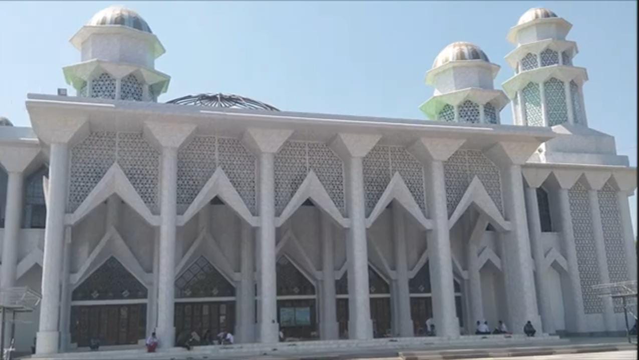 Masjid Agung salah satu masjid di Kota Kendari. Foto: Ist