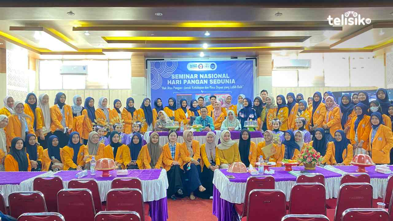 Panitia pelaksana seminar bersama para narasumber usai kegiatan Seminar Nasional Hari Pangan Sedunia, Sabtu (2/11/2024). Foto: Nabila/Telisik