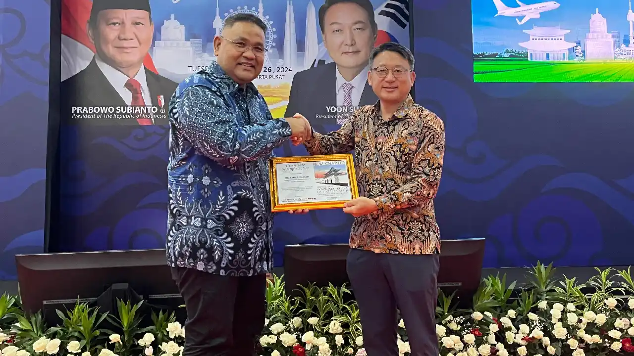 Ketua Umum JMSI bersama perwakilan Korea Selatan. Foto: Ist