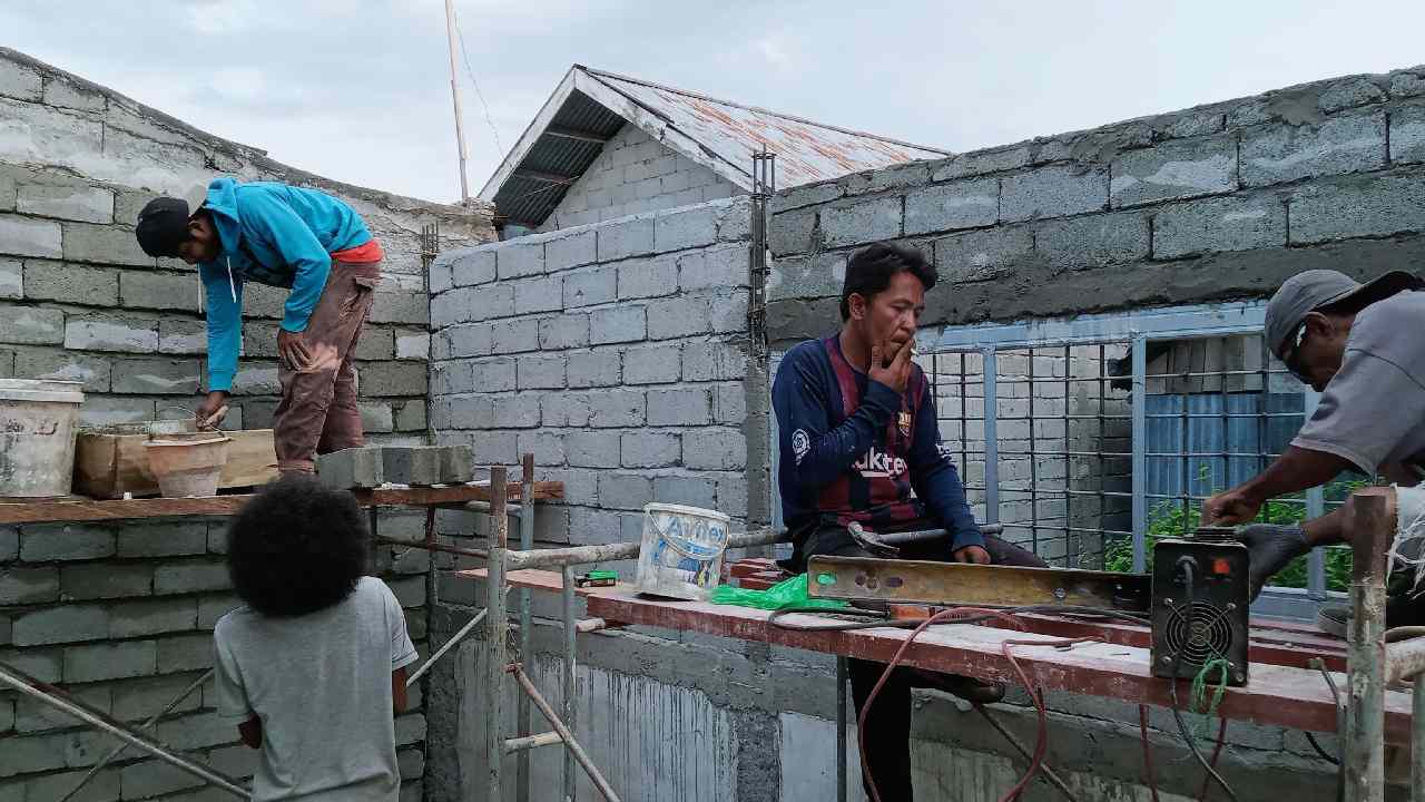Kenaikan PPN menjadi 12 persen berlaku mulai Januari 2025 akan berdampak signifikan bagi sektor konstruksi. Foto: Repro RRI