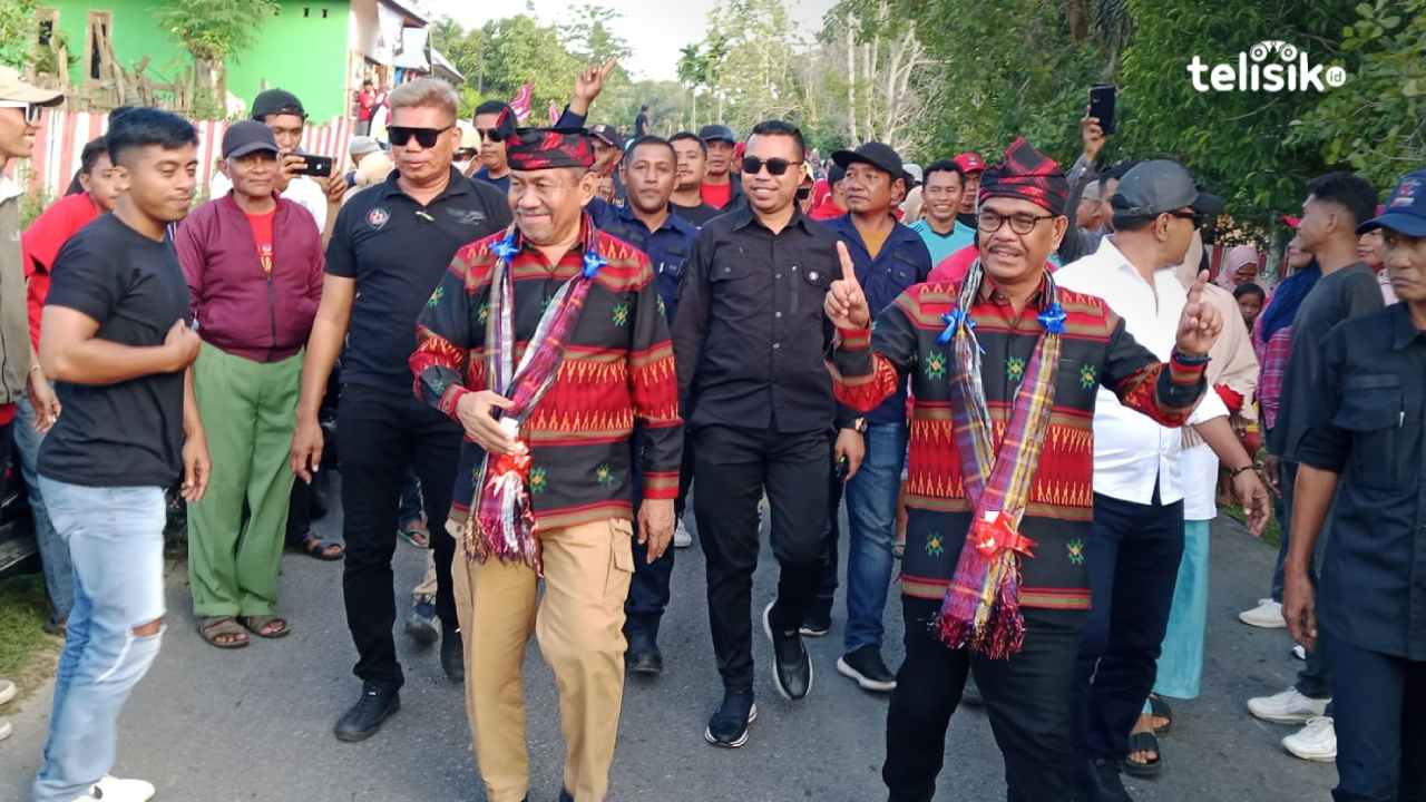 Paslon Bahtera saat disambut masyarakat Kecamatan Watoputeh. Foto : Sunaryo/Telisik