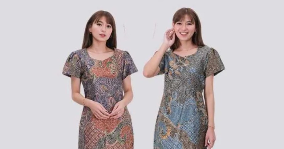 Model batik wanita saat ini lebih modis dan modern. Baju batik wanita terus mengalami banyak tren. Foto: Ist.