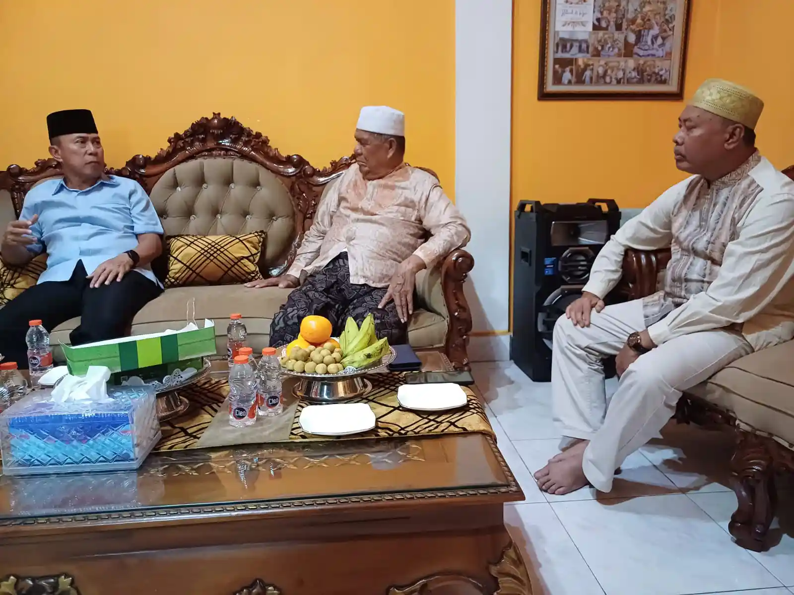 Calon Gubernur Sulawesi Tenggara Andi Sumangrukka (ASR) bertemu dengan Calon Wakil Gubernur Sulawesi Tenggara Sjafei Kahar. Foto: Ist