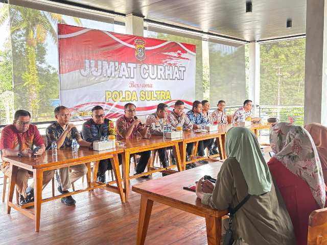 Dialog Polda Sultra bersama warga Baruga, membahas narkoba dan pencurian. Foto: Ist