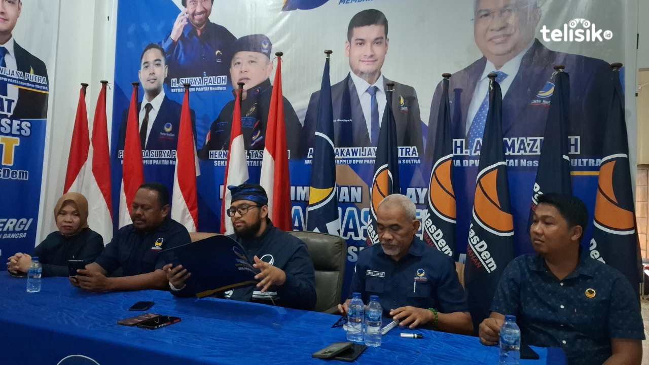 DPW NasDem Sulawesi Tenggara memaparkan pencapaian partai dalam periode 2024, Selasa (31/12/2024). Foto: Erni Yanti/ Telisik