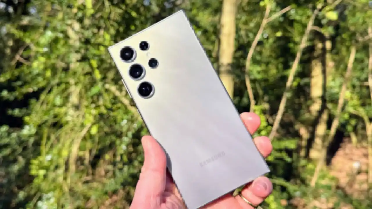 Samsung Galaxy S25 Ultra di prediksi akan rilis pada tahun 2025. Foto: Repro Viva.co.id