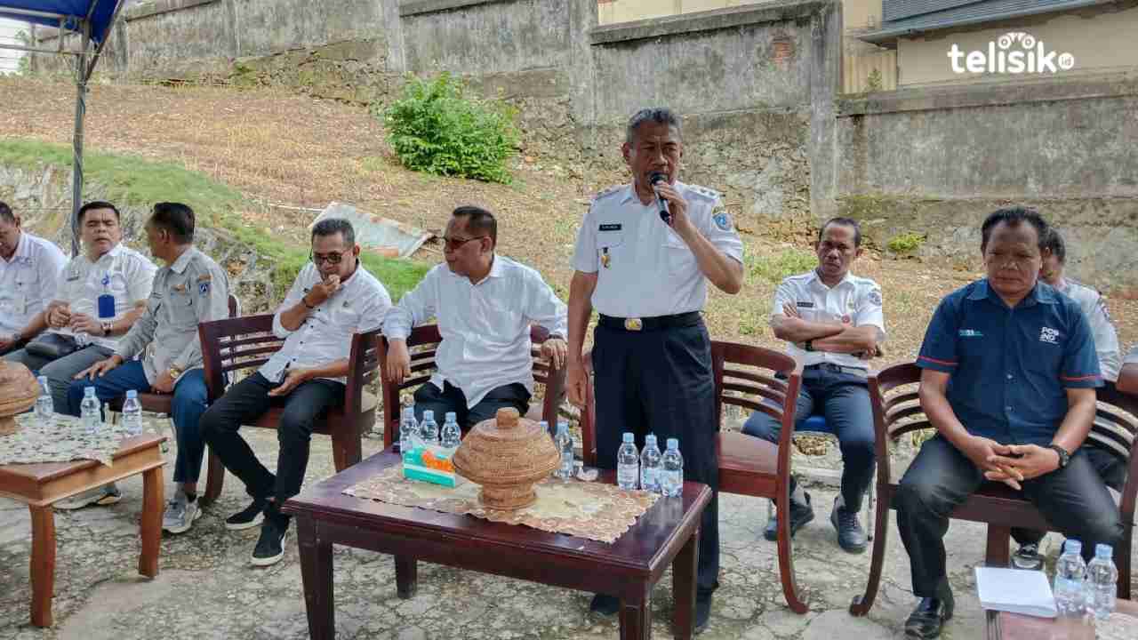 Plt Bupati Muna, Bachrun Labuta mencari pejabat yang memiliki loyalitas. Foto : Sunaryo/Telisik