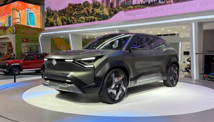 Suzuki eVX 2025 hadir dengan teknologi canggih, siap taklukkan offroad. Foto: Repro carmudi.co.id