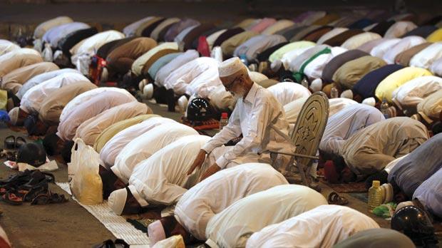 Amalan yang bisa dilakukan saat memasuki bulan Rajab. Foto: Repro Islami.co