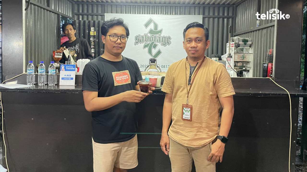 Halal Center Universitas Muhammadiyah Kendari melakukan sosialisasi dan edukasi program sertifikasi halal gratis ke sejumlah UMKM. Foto: Sitti Aisyah Hildaniar/Telisik.id