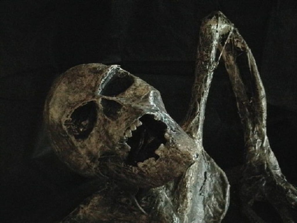 Jerangkong, hantu berbentuk tengkorak dengan cerita mistis yang menyeramkan. Foto: Repro Kumparan