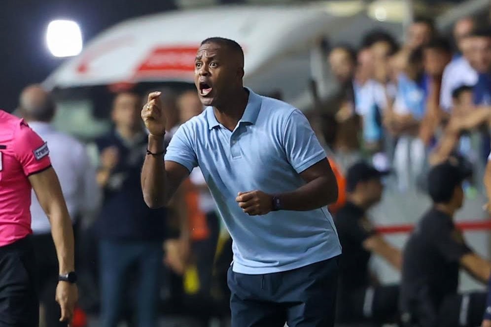 Patrick Kluivert calon pelatih Timnas Indonesia punya utang judi sebesar Rp 16 miliar. Foto: Repro Instagram Patrick Kluivert