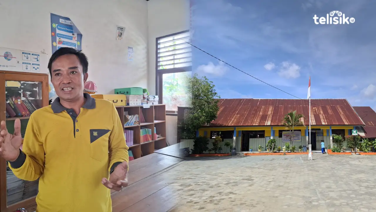 Kepala Sekolah SDN 51 Kendari, Zainal Abidin saat diwawancarai di sekolah. Foto: Erni Yanti/ Telisik
