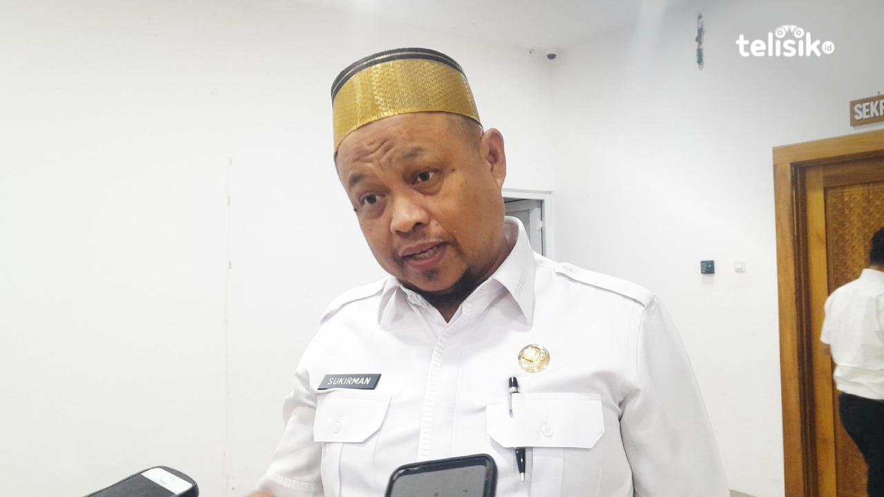 Pj Sekretaris Daerah Kota Kendari, dr. Sukirman, menjawab pertanyaan wartawan perihal persiapan STQH, Rabu (8/1/2025). Foto:Nabila/Telisik