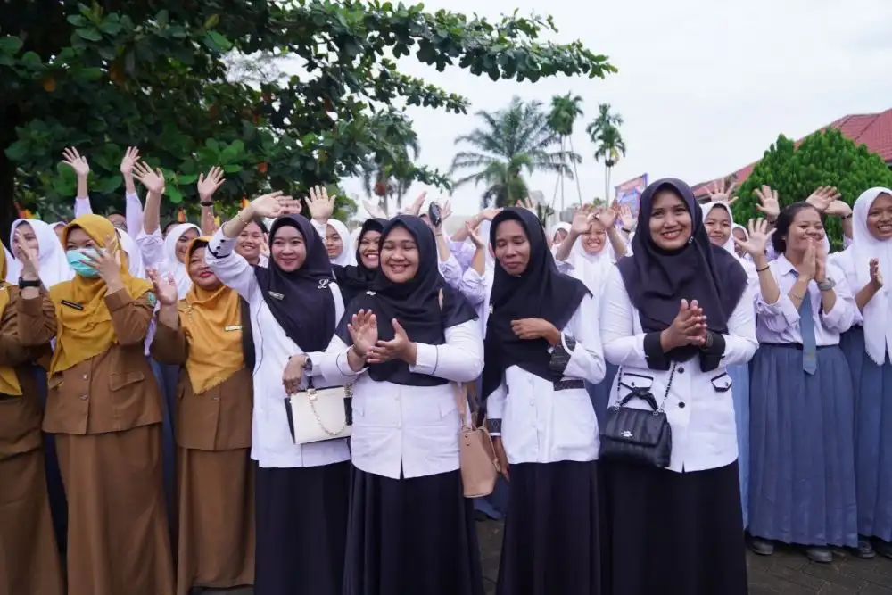 Kontrak PPPK guru diperpanjang KemenPANRB hingga usia pensiun. Foto: Repro mediacenterriau