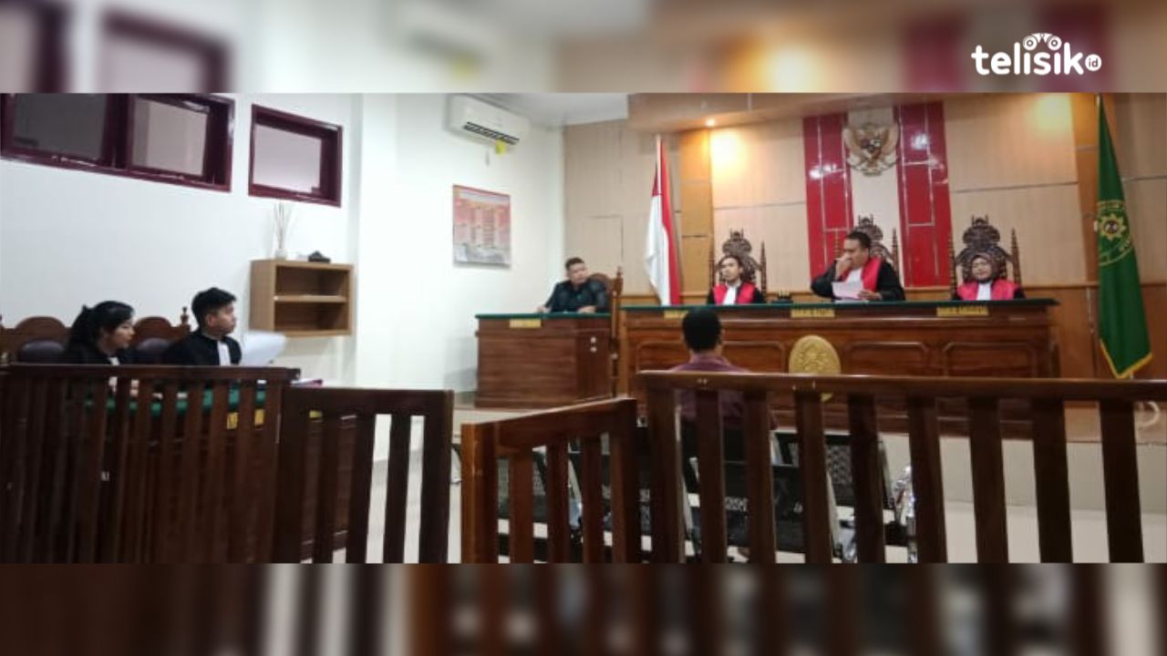Sidang vonis kasus politik uang Pilkada 2024 dengan terdakwa LZ di PN Pasarwajo, Buton, Selasa (14/1/2025). Foto: Febriyani/Telisik