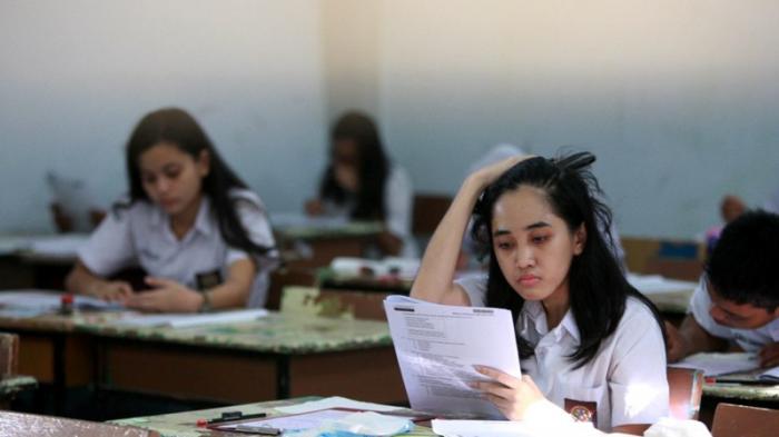 Ujian Nasional kembali digelar pada November 2025 untuk jenjang SMA. Foto: Repro tribunnews.com