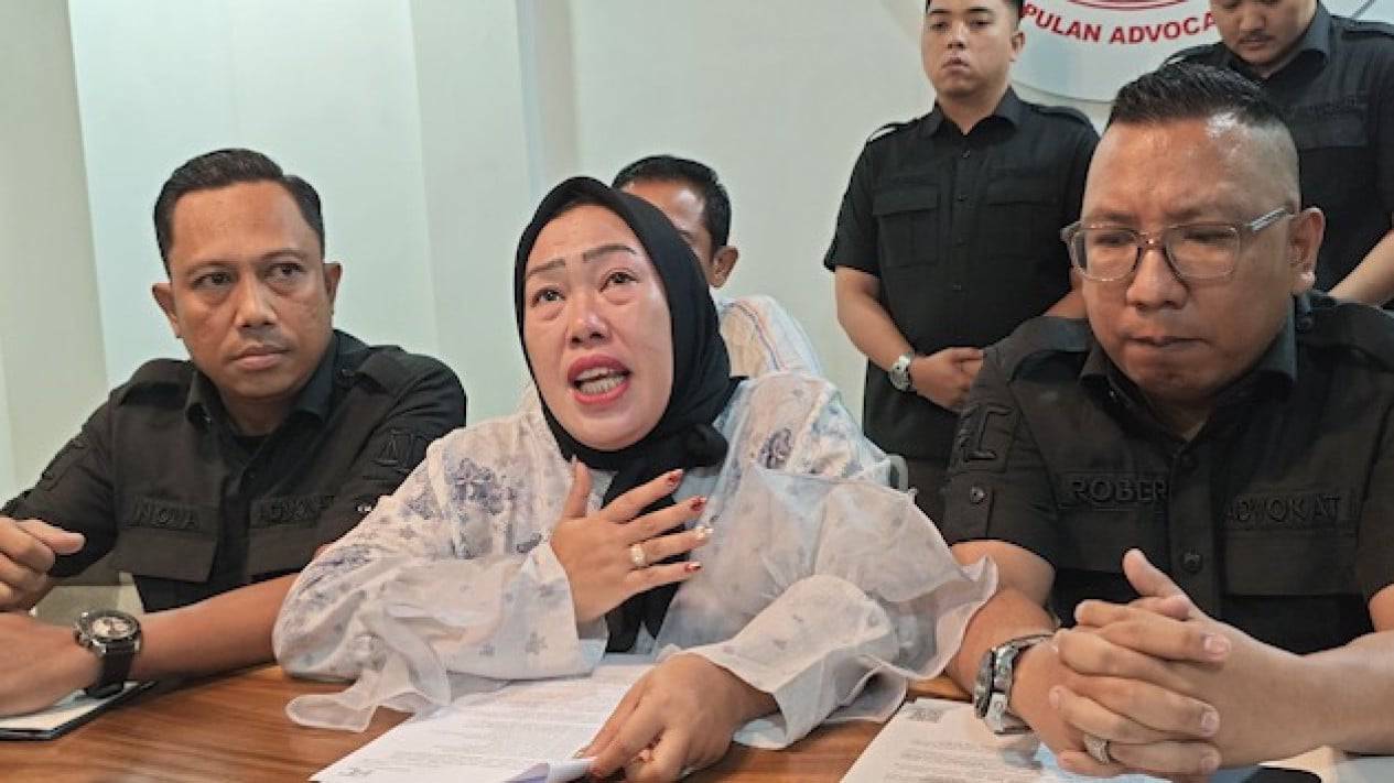 Susilawati alias Bunda Dor-dor saat bercerita dihadapan awak media. Foto: Repro Viva