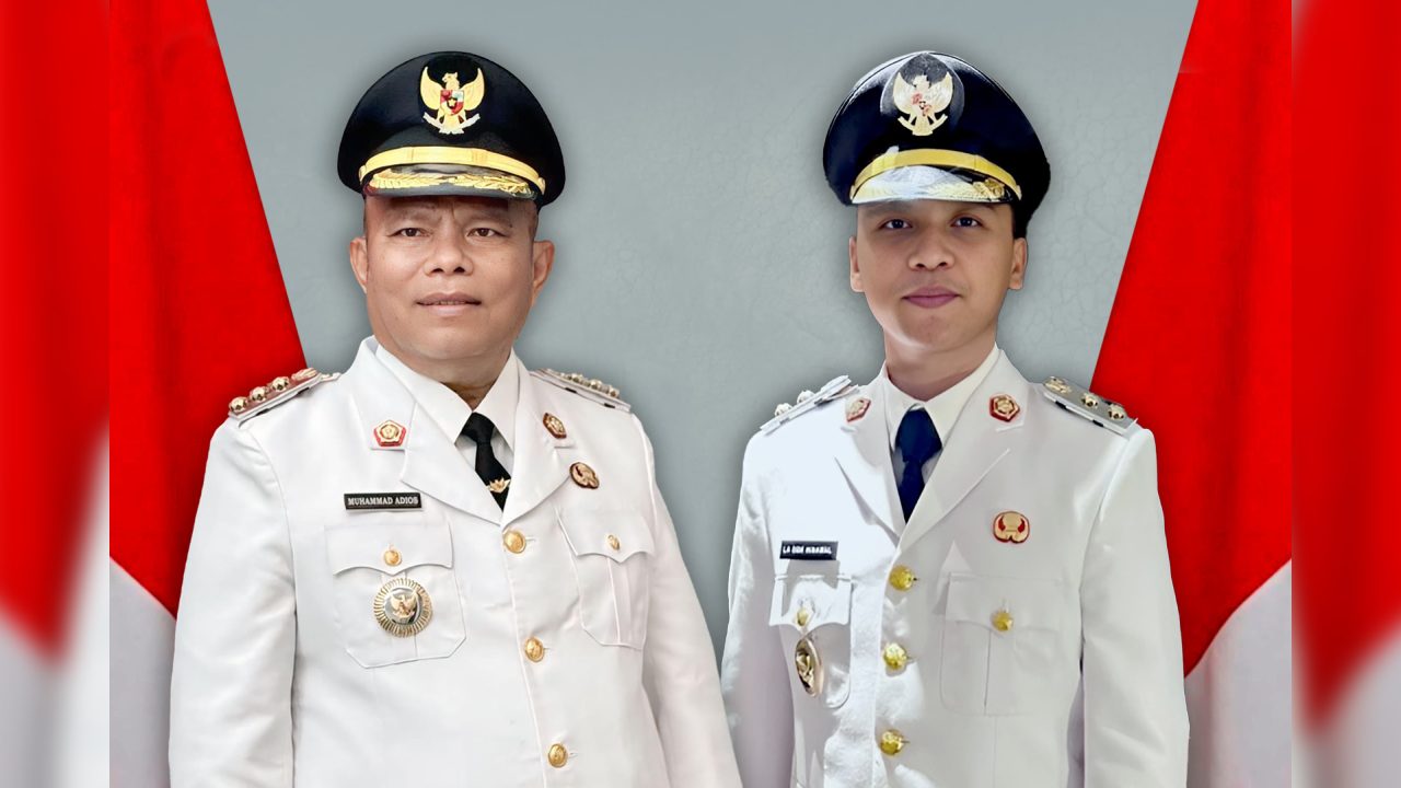 Bupati Buton Selatan, Muhammad Adios dan Wakil Bupati, La Ode Risawal. Foto: Ist.