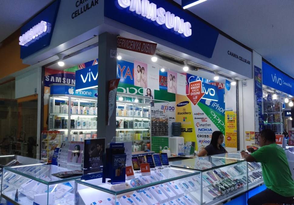Penjualan ponsel global terus meningkat dengan miliaran unit terjual setiap tahun. Foto: Repro Cari Tempat
