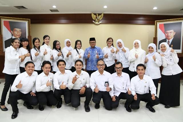 Pemerintah bersiap membuka formasi CPNS 2025 dengan berbagai peluang karier. Foto: Repro Menpan