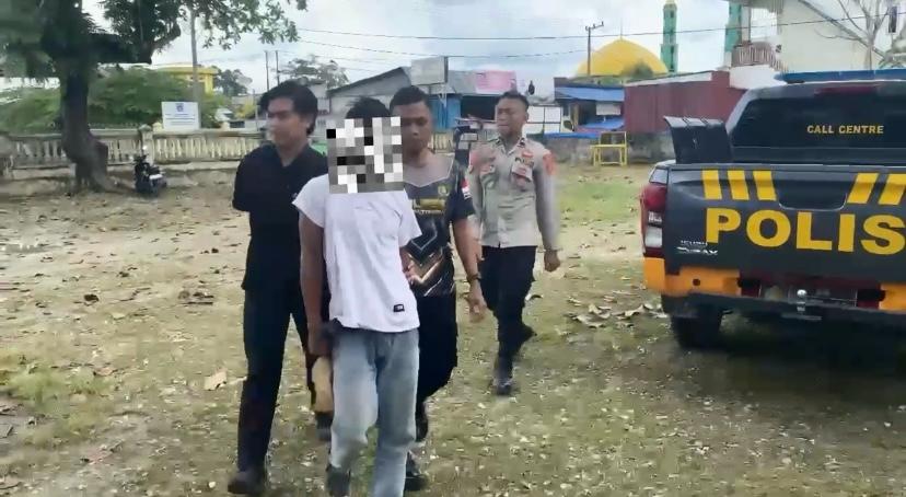 ALS (16) saat diamankan oleh Tim Resmob Polres Buton Tengah. Foto: Ist.