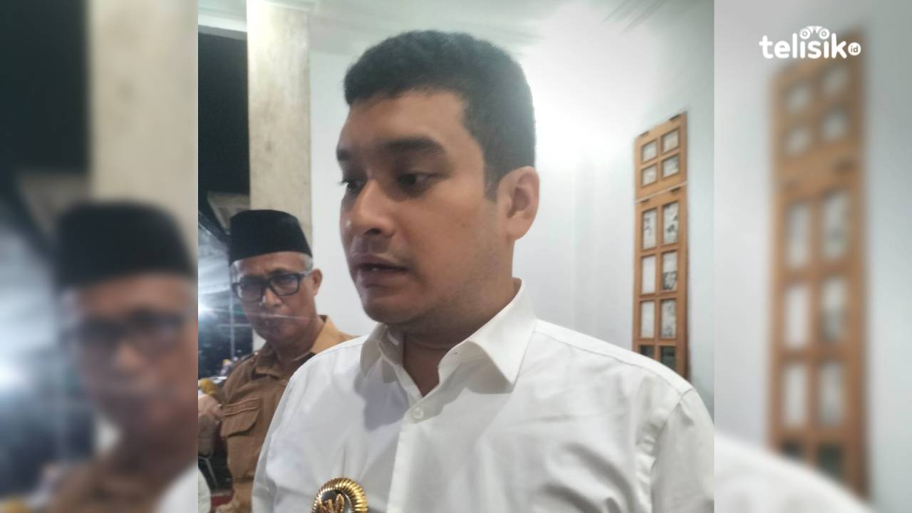 Bupati Buton terpilih saat disambangi awak media. Foto: Febriyani/Telisik