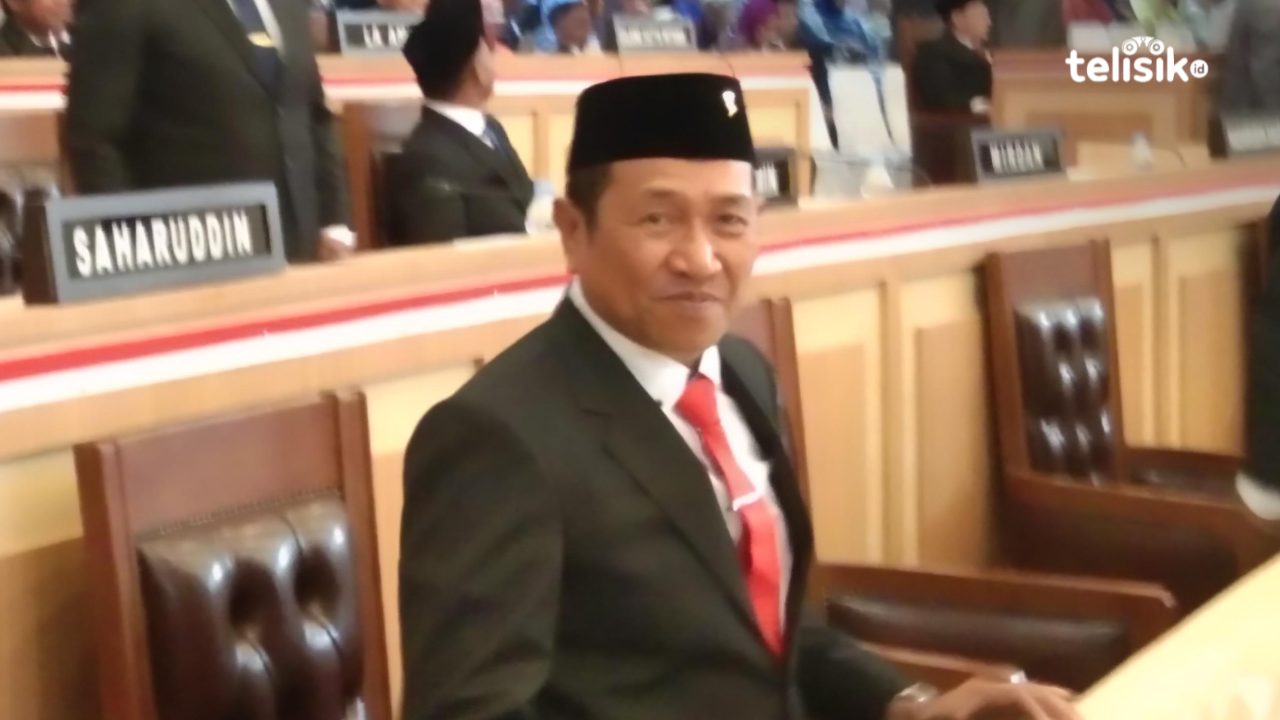 Ketua DPC PDIP Kota Kendari, Ishak Ismail tetap akan mengontrol kebijakan Siska-Sudirman. Foto: Kardin/Telisik.