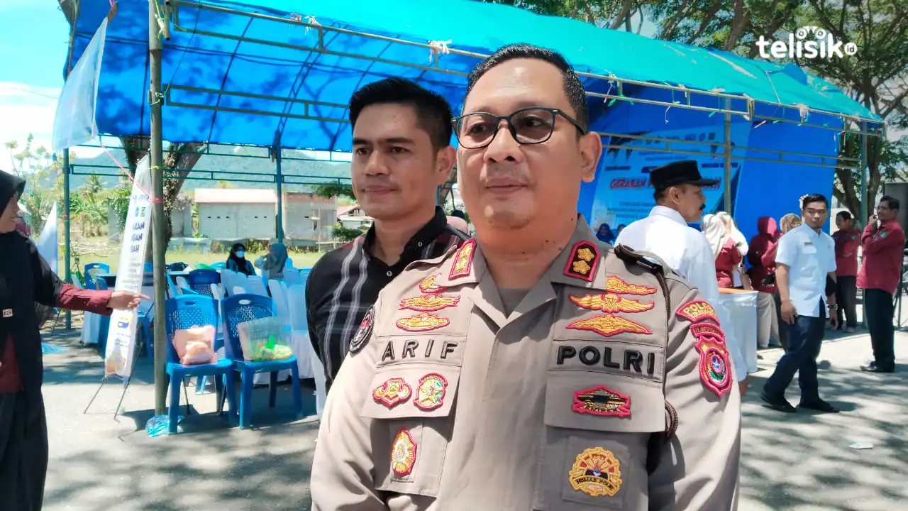 Kapolres Kolaka Utara, Arif Irawan menghadiri kegiatan gerakan pangan murah. Foto: Muh. Risal H/Telisik.