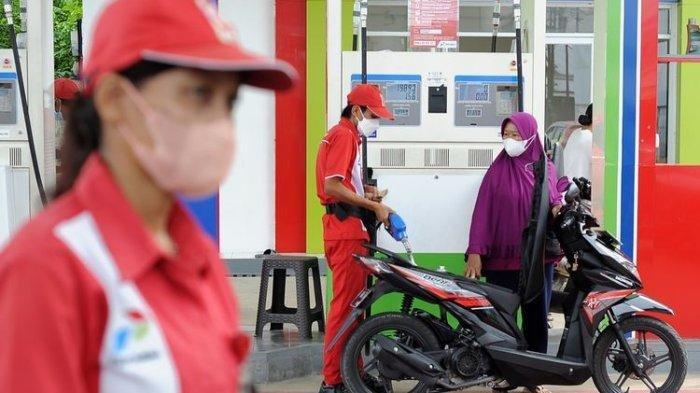 Soegiarto Adikoesoemo, pengusaha SPBU terkaya dengan bisnis BBM yang menggurita. Foto: Repro Kompas.