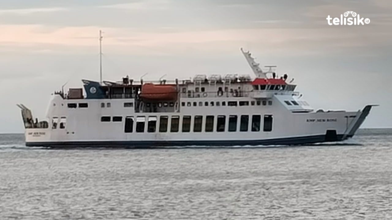 KMP New Rose kapal yang sejak tahun 2020 melayani rute dari Pelabuhan Tobaku di Kolaka Utara, Sultra, menuju Pelabuhan Siwa di Kabupaten Wajo, Sulawesi Selatan, pergi-pulang (PP). Foto: Muh. Risal H/Telisik